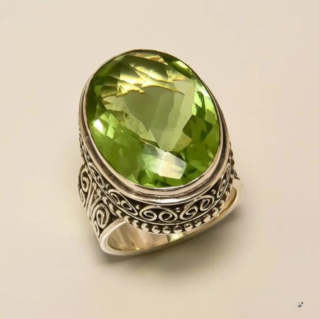 Vintage Olive Crystal Ring