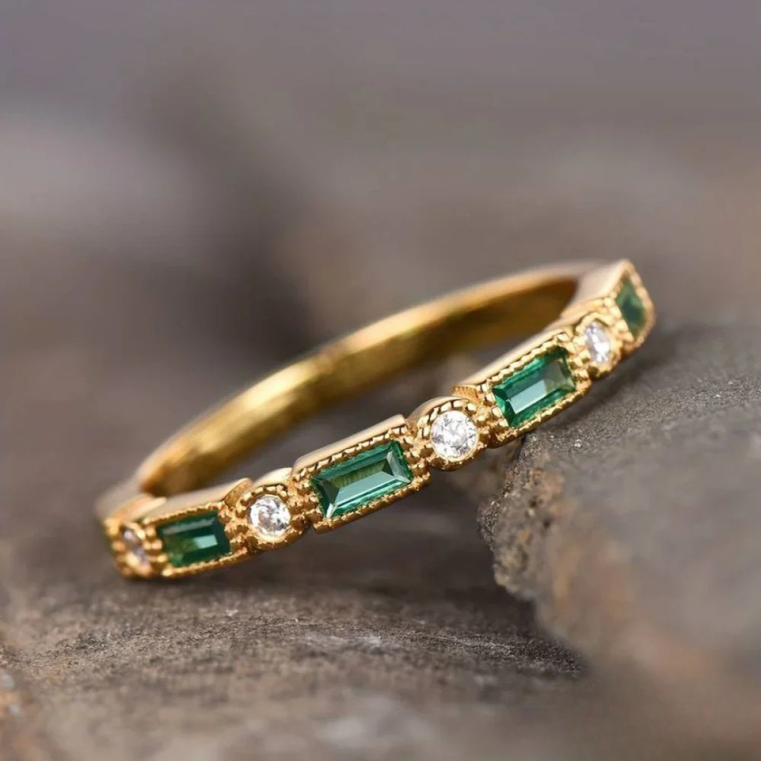 Vintage Green Inlaid Zirconia Gold Ring