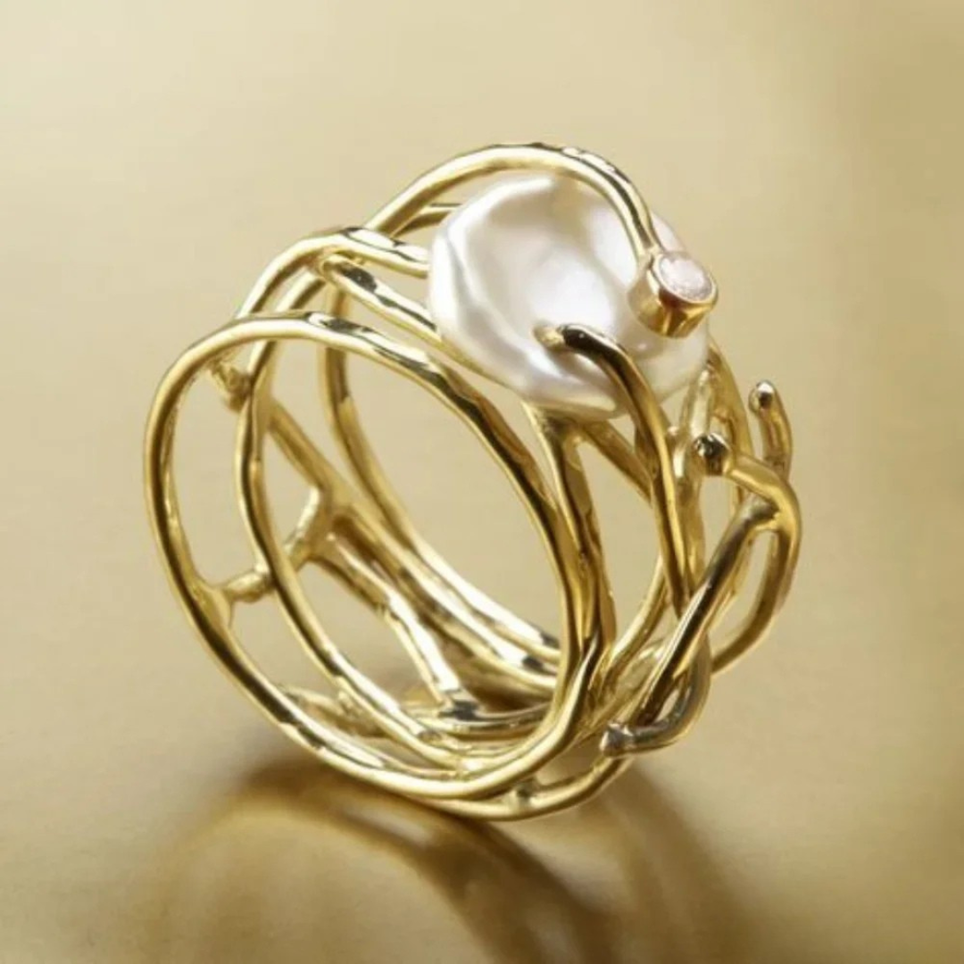 Vintage Thin Golden & Pearl Ring