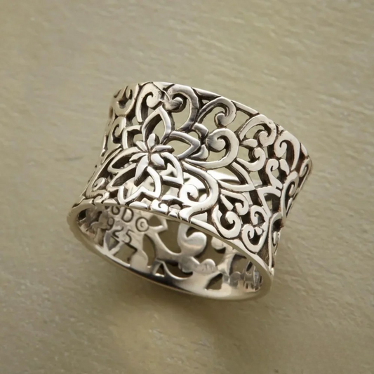 Vintage Silver Hollow Ring